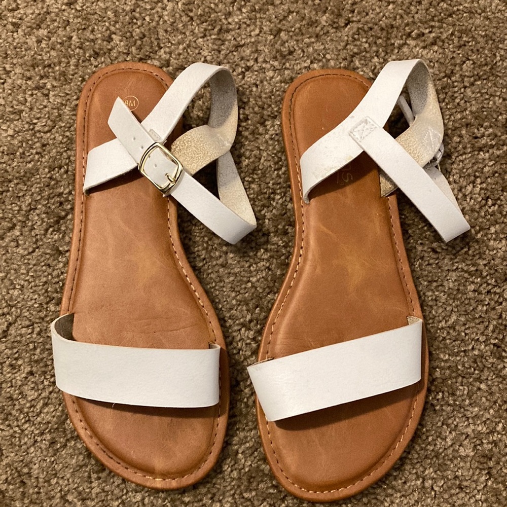 Women open toes sandals